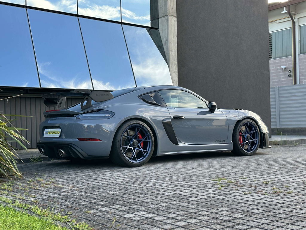 Porsche 718 Cayman GT4 RS