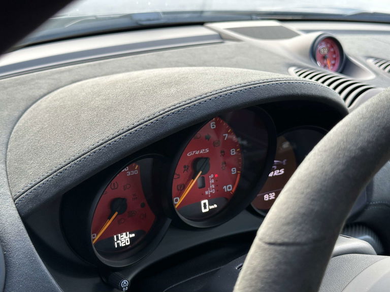 Porsche 718 Cayman GT4 RS