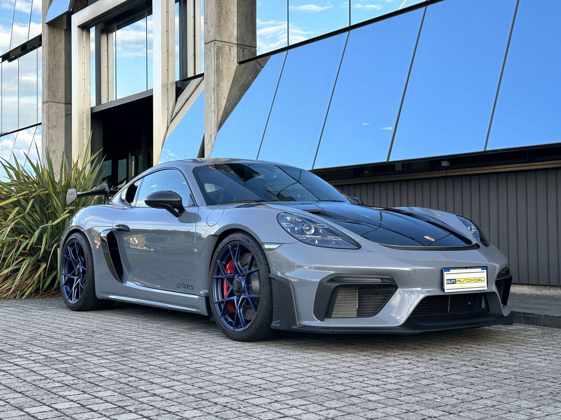 シリウス 2023 Porsche 718 Cayman GT4