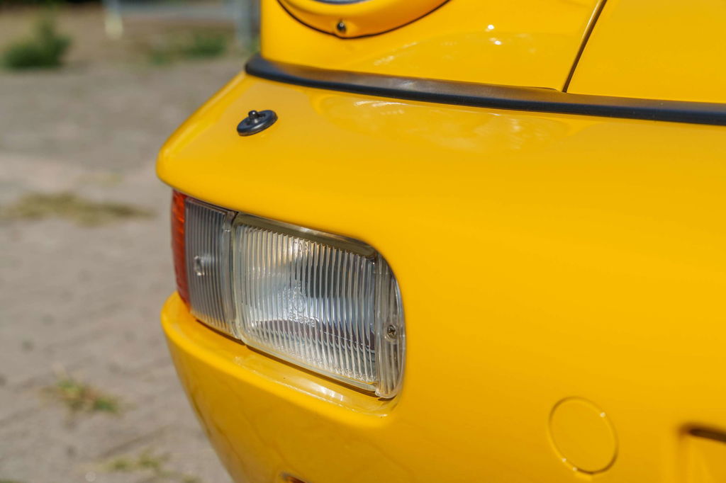 Porsche 964 Carrera 2 Speedster