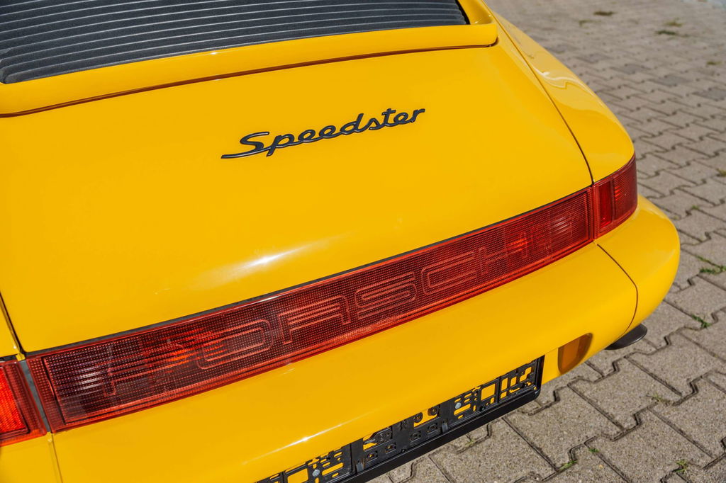 Porsche 964 Carrera 2 Speedster