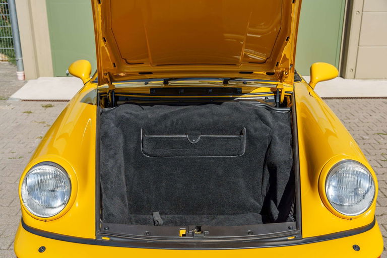 Porsche 964 Carrera 2 Speedster