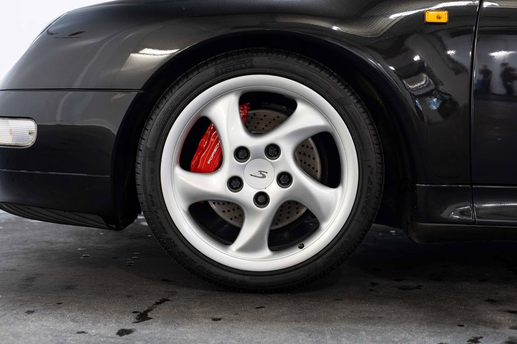 Porsche 993 Carrera 4S