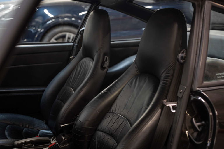 Porsche 993 Carrera 4S