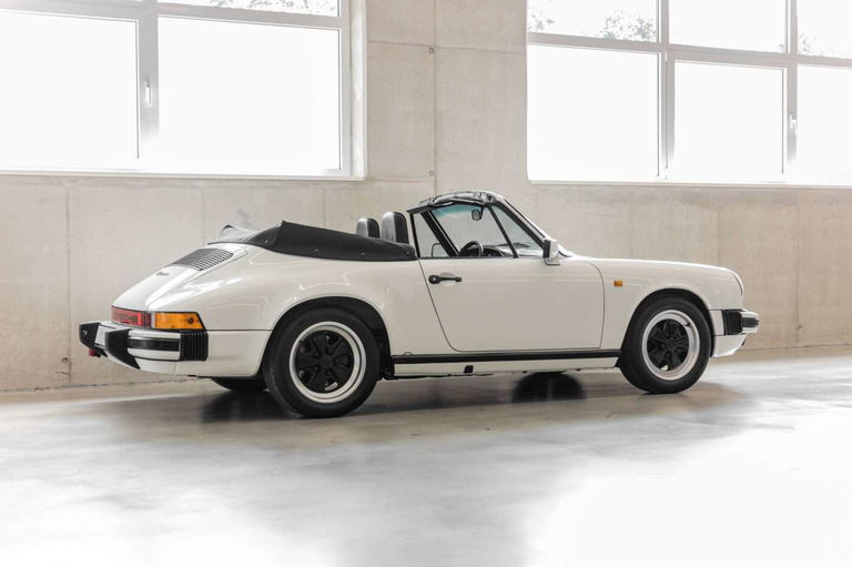 Porsche 911 Carrera 3.2