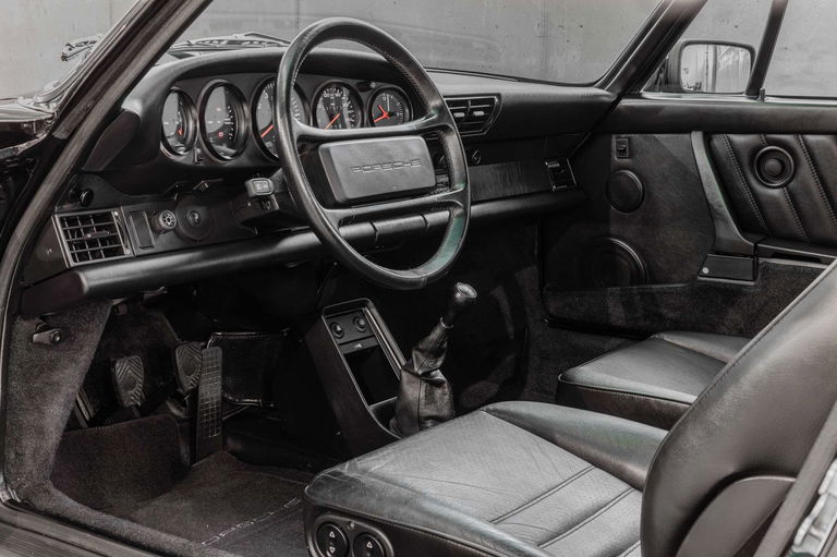 Porsche 911 Carrera 3.2