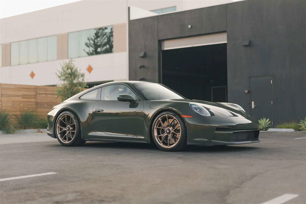 Porsche 992 GT3 Touring
