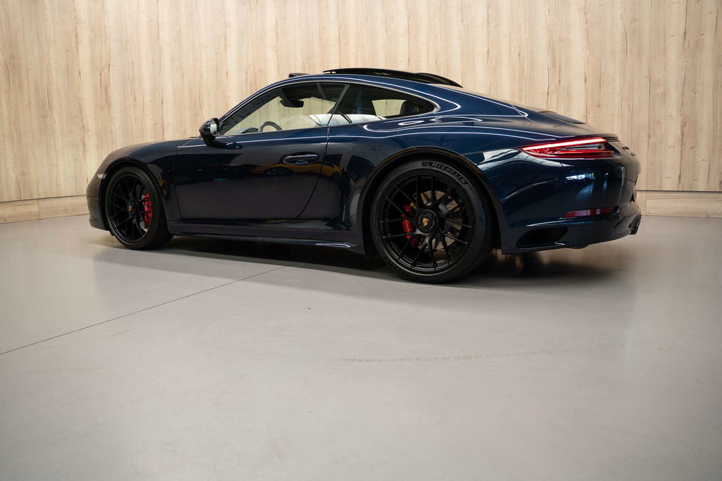 Porsche 991.2 Carrera GTS