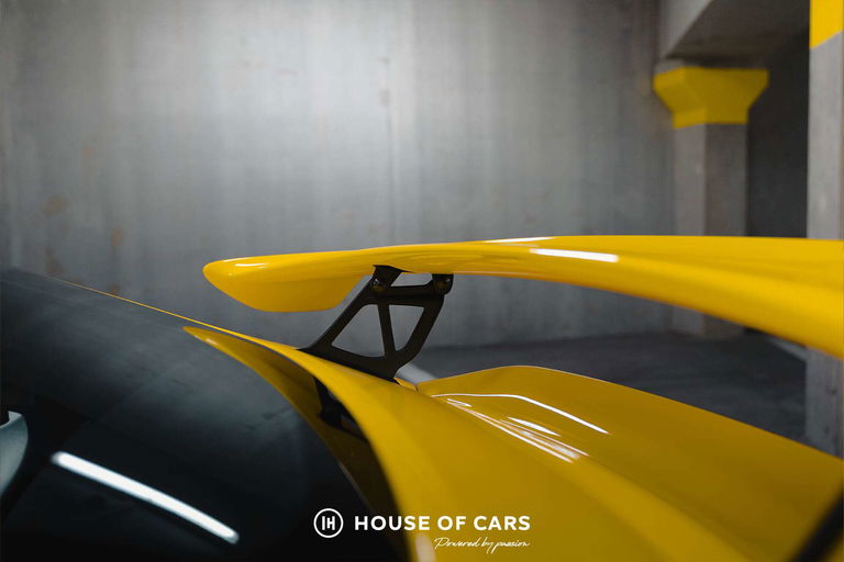 Porsche 718 Cayman GT4