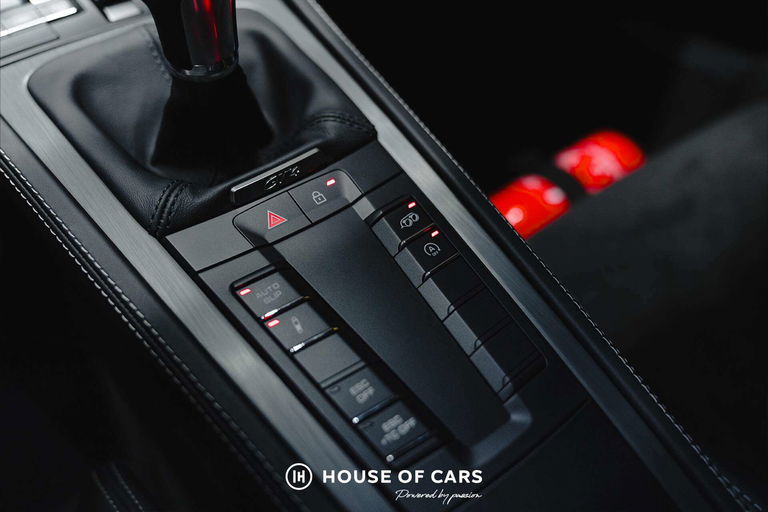 Porsche 718 Cayman GT4