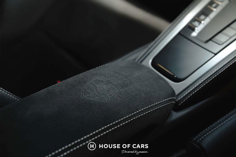 Porsche 718 Cayman GT4