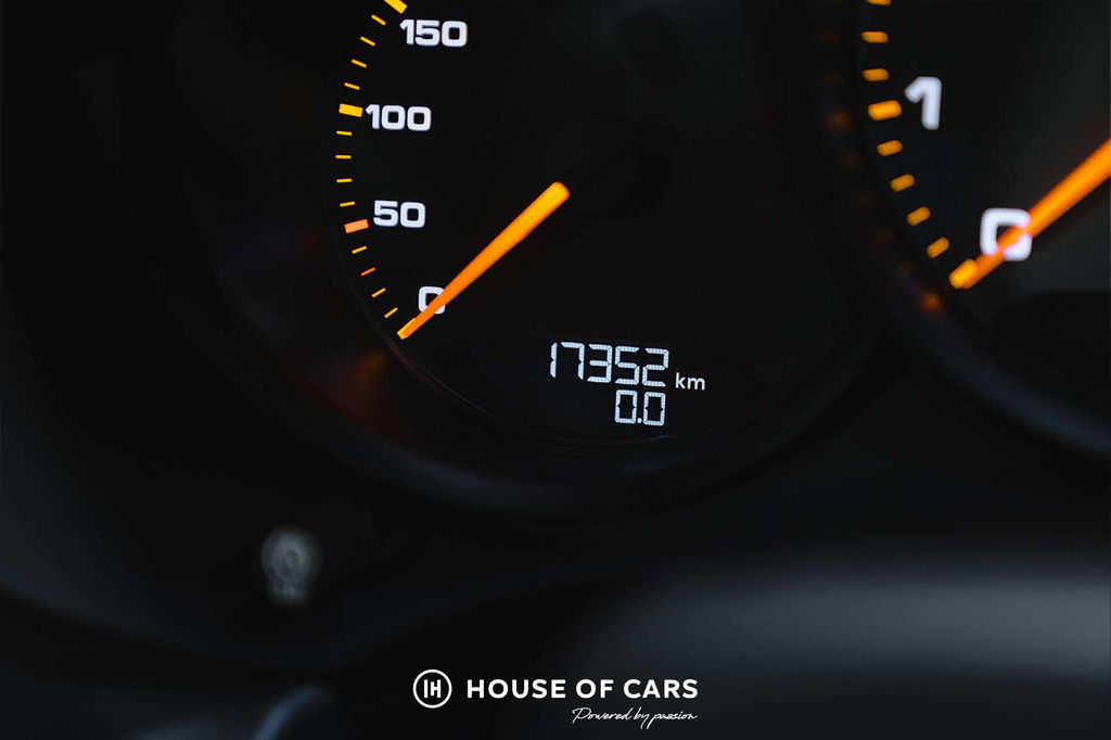 Porsche 718 Cayman GT4