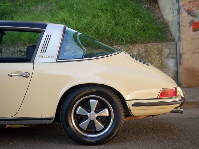 Porsche 911 E