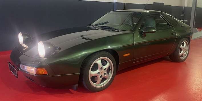Porsche 928 GTS