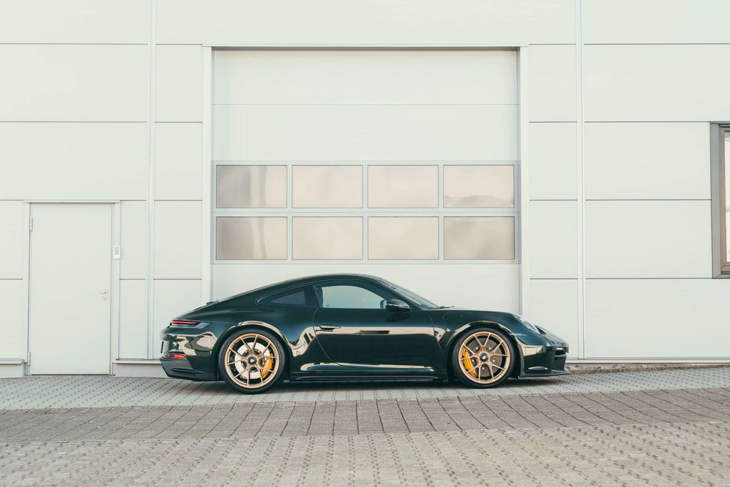 Porsche 992 GT3 Touring