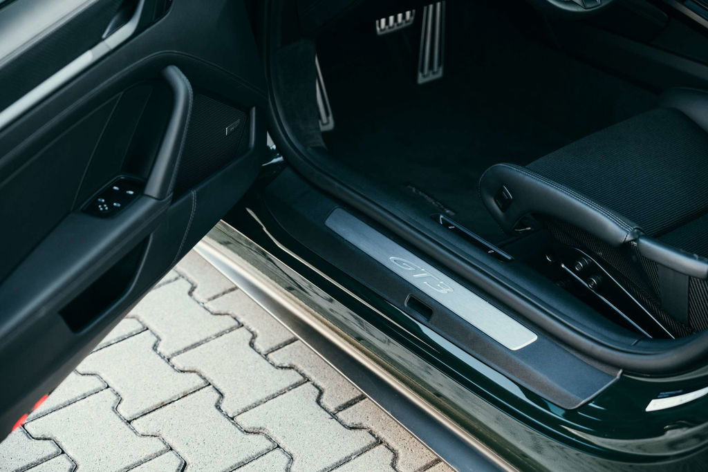 Porsche 992 GT3 Touring