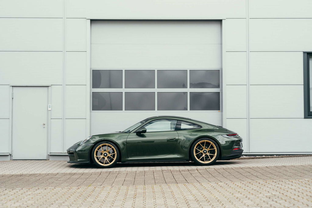 Porsche 992 GT3 Touring