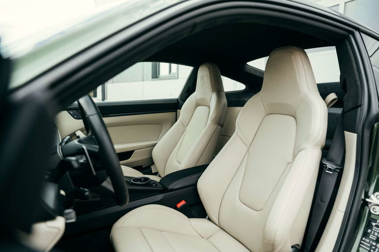 Porsche 992 GT3 Touring