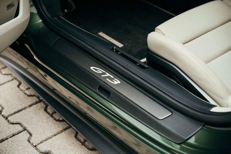 Porsche 992 GT3 Touring