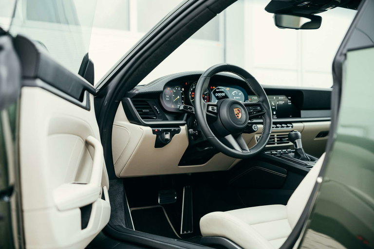 Porsche 992 GT3 Touring