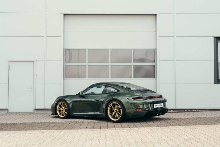 Porsche 992 GT3 Touring