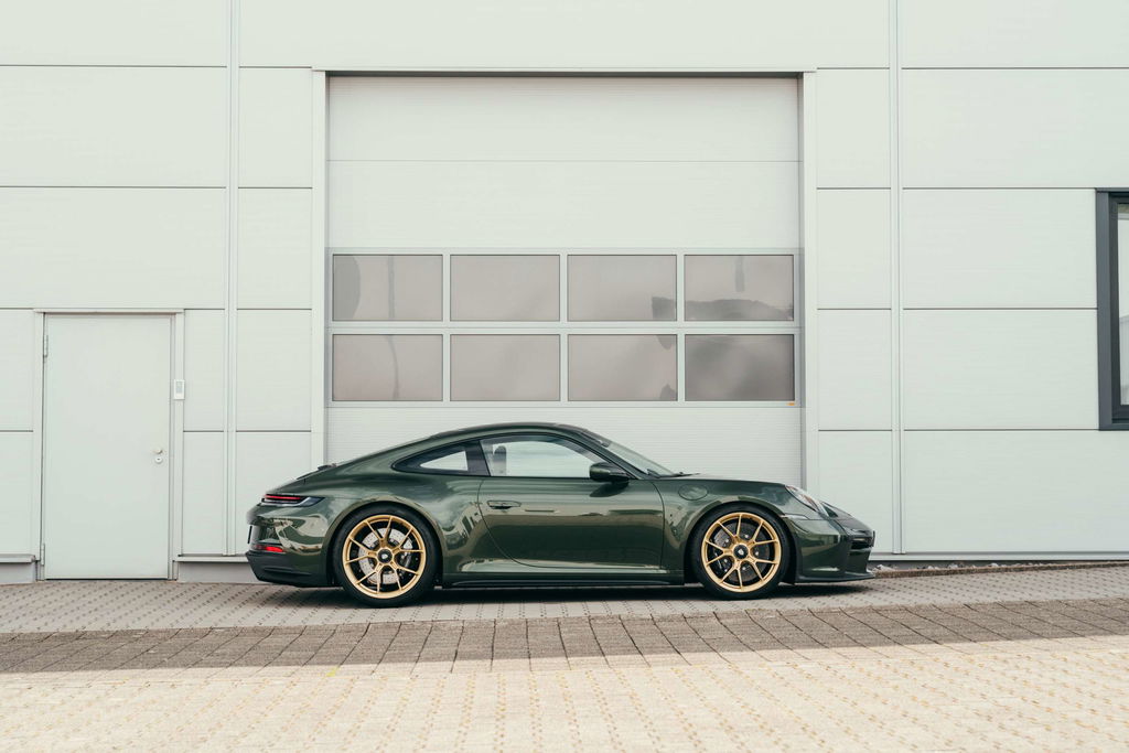Porsche 992 GT3 Touring