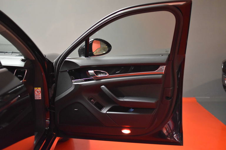 Porsche Panamera 4S