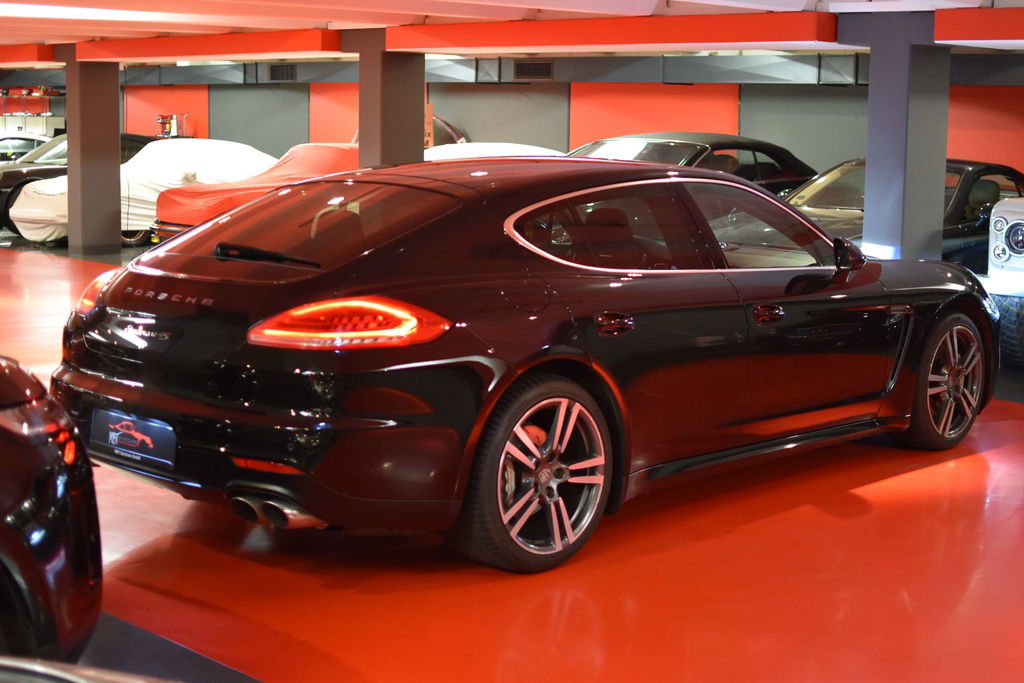 Porsche Panamera 4S