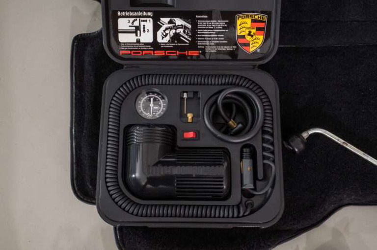 Porsche 964 Carrera RS