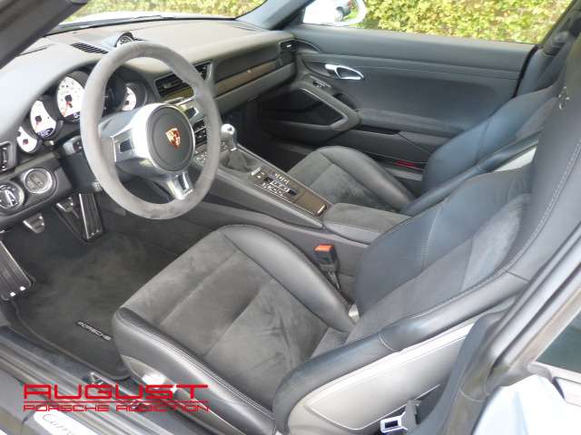 Porsche 991 Carrera GTS
