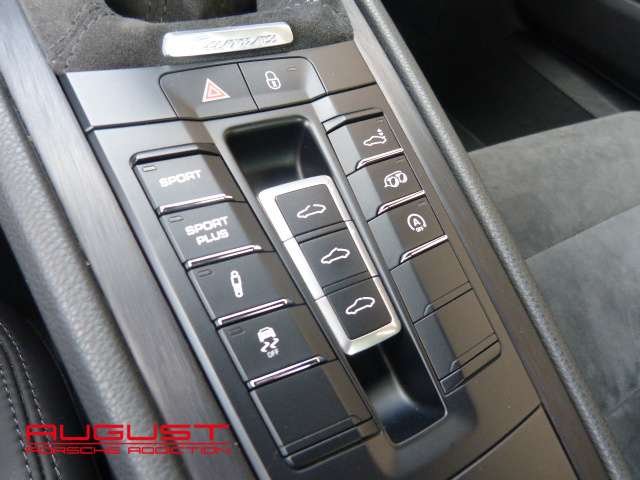 Porsche 991 Carrera GTS