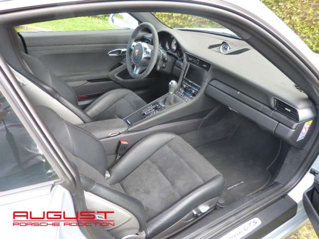 Porsche 991 Carrera GTS