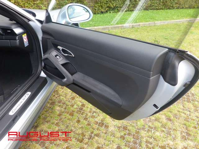 Porsche 991 Carrera GTS