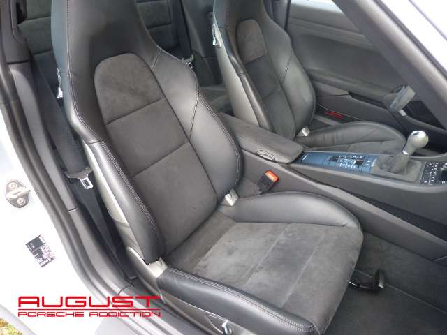 Porsche 991 Carrera GTS