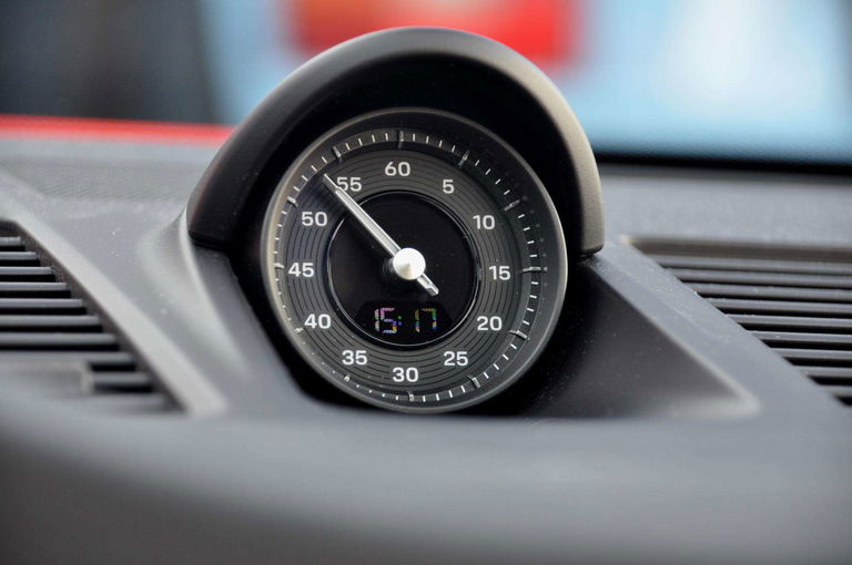 Porsche 992 Carrera 4