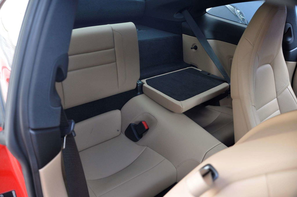 Porsche 992 Carrera 4