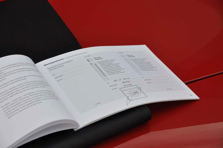 Porsche 992 Carrera 4