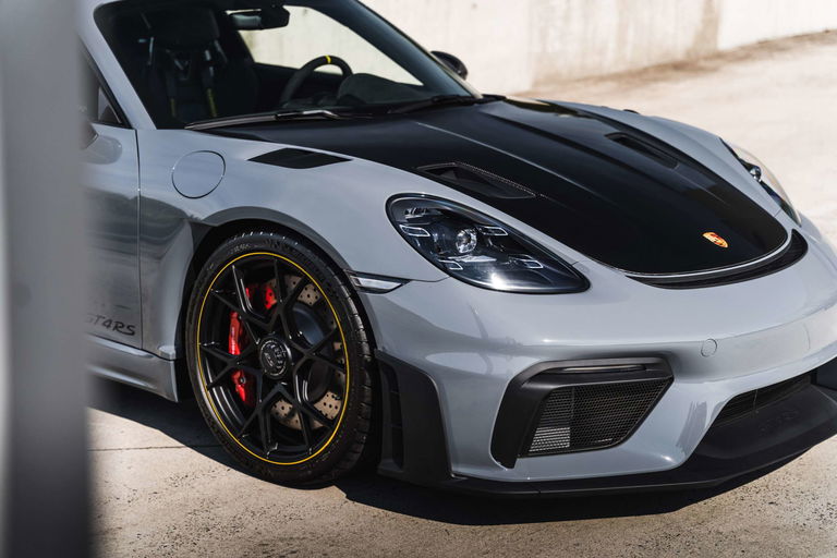 Porsche 718 Cayman GT4 RS