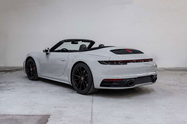 Porsche 992 Carrera 4S
