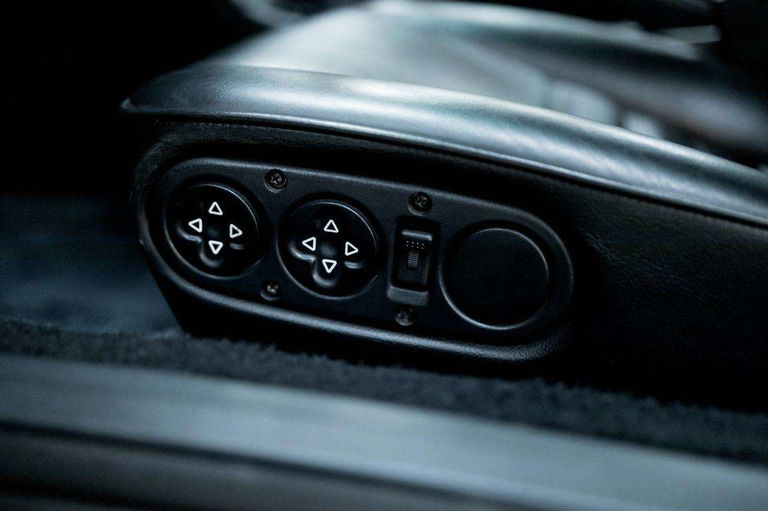 Porsche-964-Carrera-4