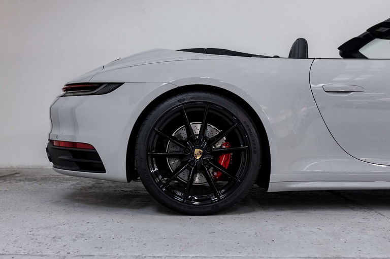 Porsche 992 Carrera 4S