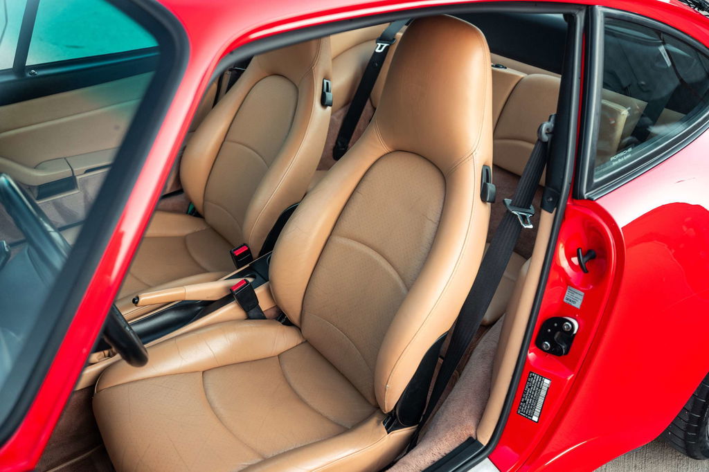 Porsche 993 Carrera 4S