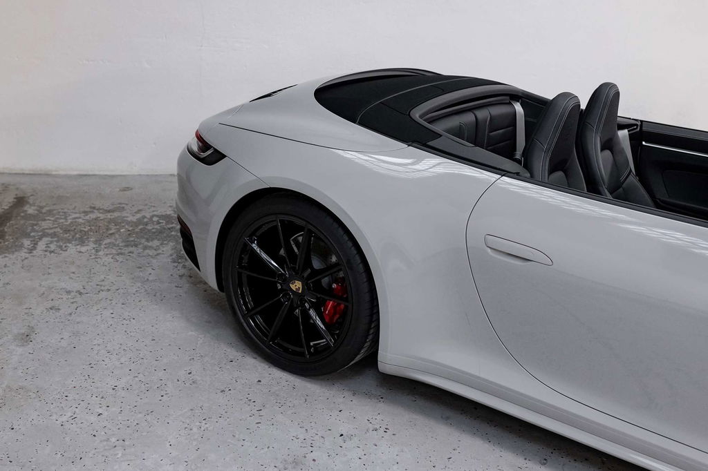 Porsche 992 Carrera 4S