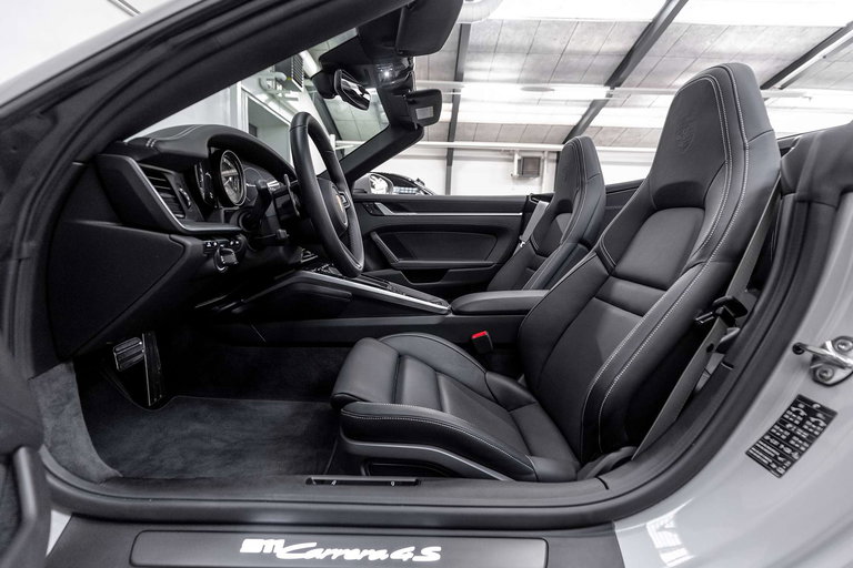 Porsche 992 Carrera 4S