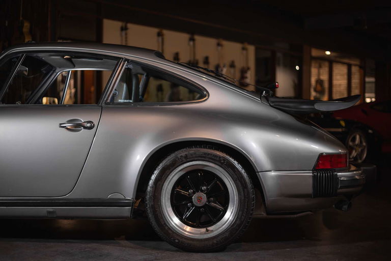 Porsche 911 Carrera 3.2