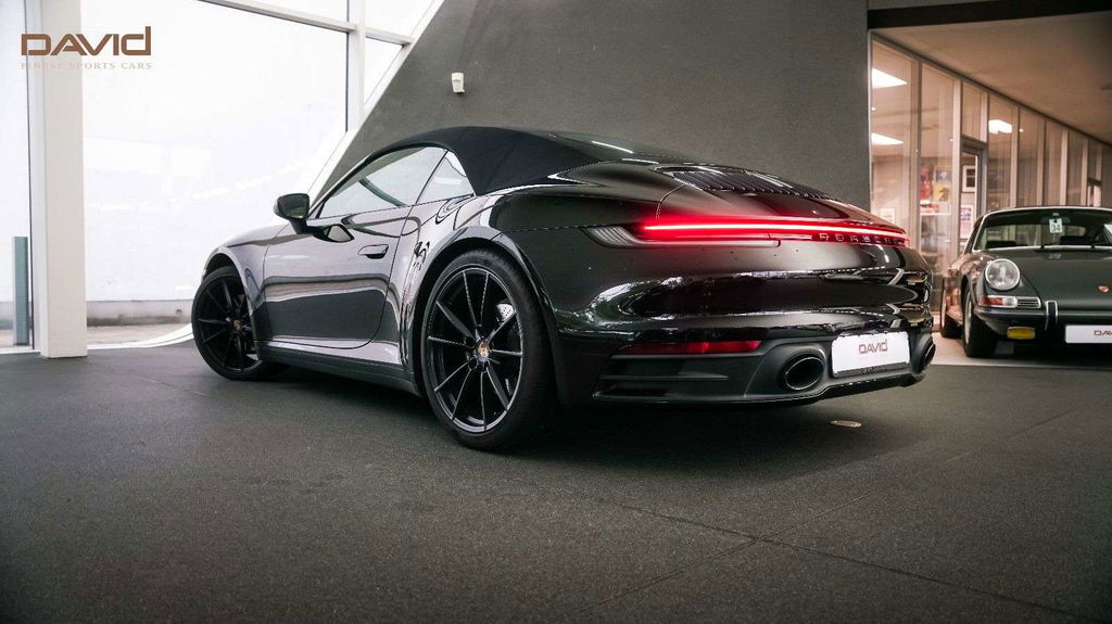 Porsche 992 Carrera