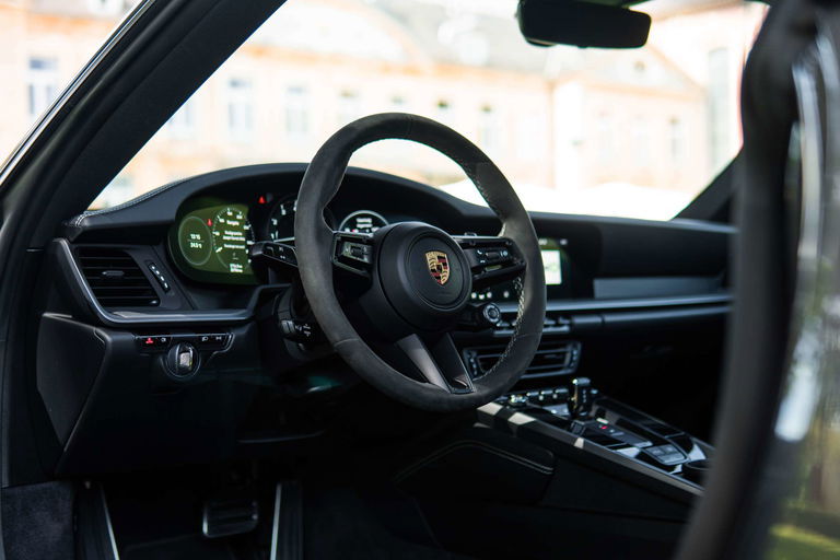 Porsche 992 Carrera 4S