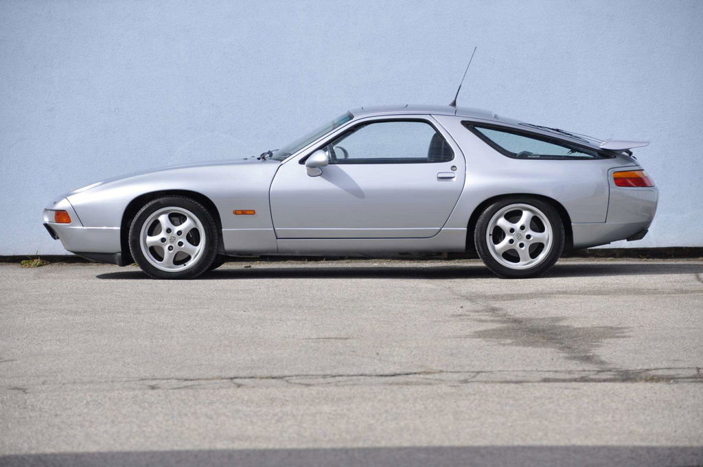 Porsche 928 GTS