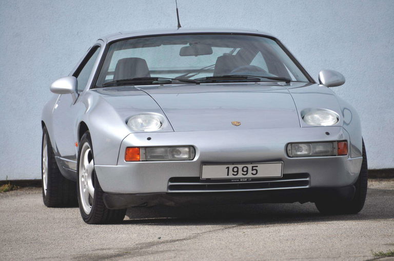 Porsche 928 GTS