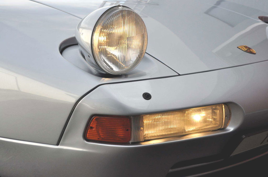 Porsche 928 GTS